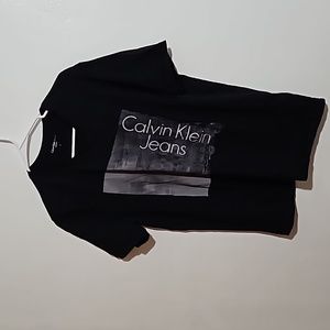 Women's Calvin Klein t-shirt